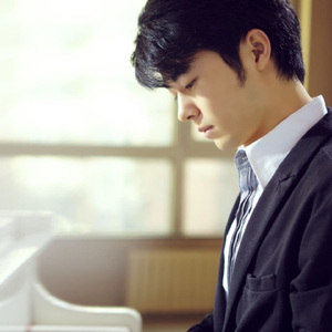 裸睡玩奶头(高H)文双性
